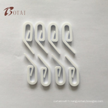 customize white color curtain accessories plastic curtain ring plastic curtain eyelets curtain hook